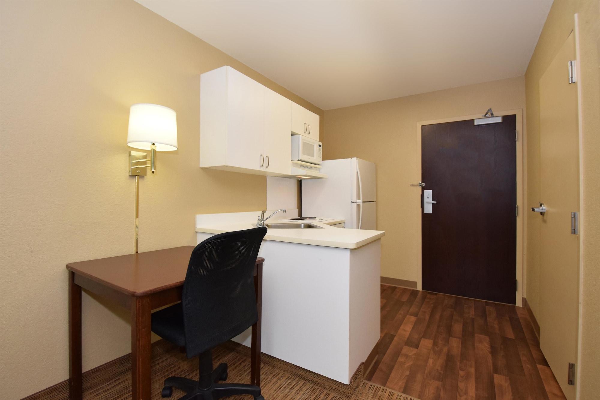 Extended Stay America Select Suites - Orlando - Conven Ctr - Sports Complex Williamsburg Bagian luar foto